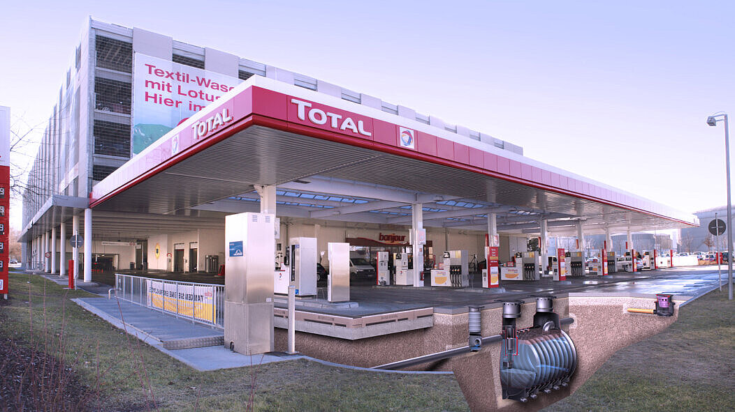 Lichte vloeistoffen afscheider bij een tankstation